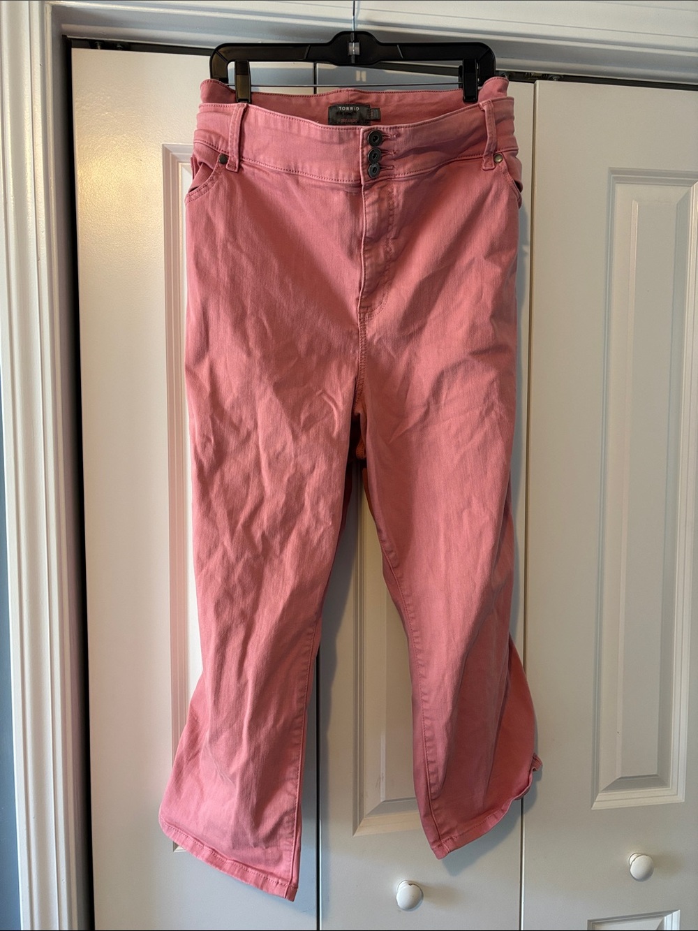 torrid Pink cropped Jeggings